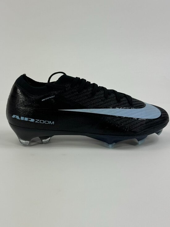 Athletic_Shoes